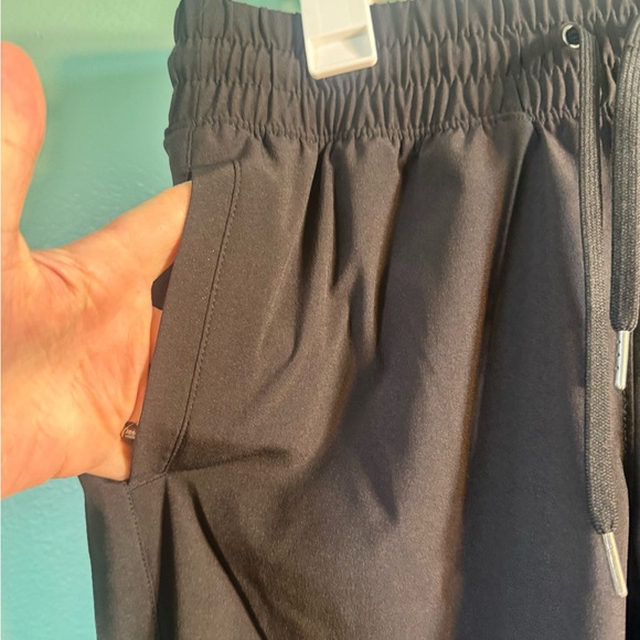 Tek Gear, women’s size small , cropped sport pant. - Picture 4 of 4